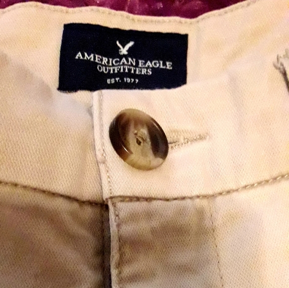 American Eagle Outfitters khaki shorts sz. 2 - Picture 3 of 7